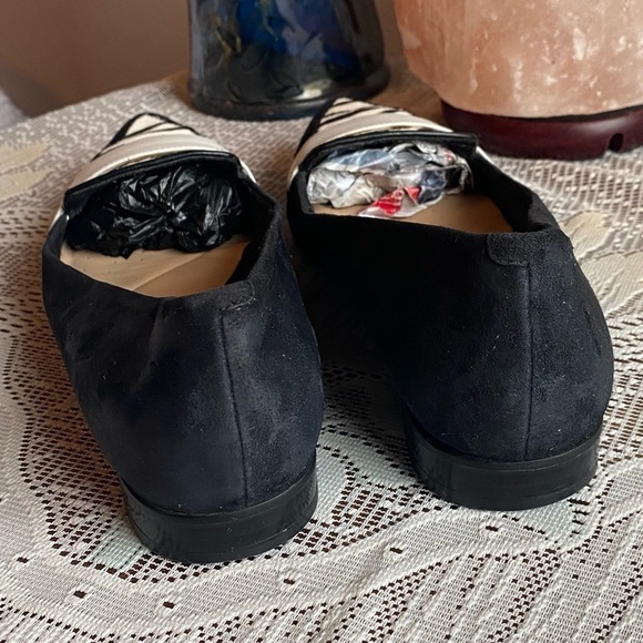 Clarks Laina Zebra Print Black Suede Loafer Flat Pointed Sample shoe size 7.5 - Picture 12 of 13